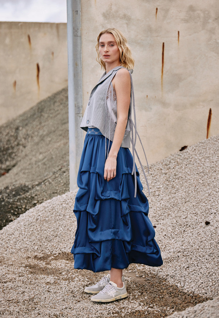 M A Dainty Jellyfish Petrol Blue G T On Grant m-a-dainty-jellyfish-petrol-blue-g-t-on-grant