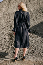 Load image into Gallery viewer, M.A Dainty - Opera Jacket (Black)