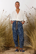 Load image into Gallery viewer, M.A Dainty - Toggle Shirt (Milk)