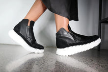 Load image into Gallery viewer, Minx Footwear - Wesley (Black Combo)