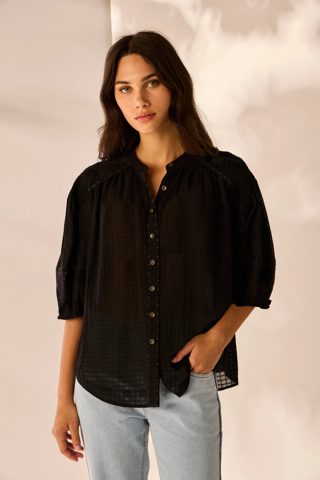 Lania - Villa Shirt (Black)