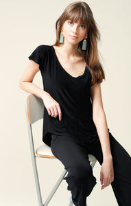 Sacha Drake - Analia Reversible Loose Fit V-Neck Cap Sleeve Jersey Top in Black